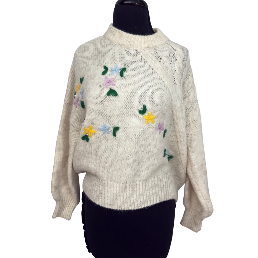 Pink Diamond Floral Embroidered Cable Knit Sweater Size Small Cream Cottagecore